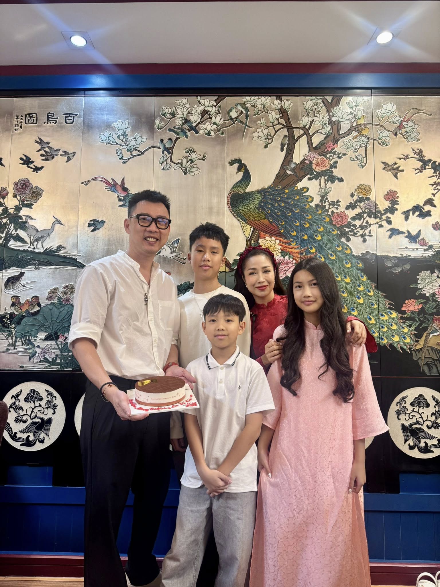 Cuộc sống của nữ NSƯT Ốc Thanh Vân sau khi rời Úc về Việt Nam - Ảnh 6.