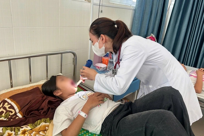 Vụ ngộ độc bánh mì ở Quảng Ngãi: Thực phẩm nhiễm nhiều loại vi khuẩn- Ảnh 1. Vụ ngộ độc bánh mì ở Quảng Ngãi: Thực phẩm nhiễm nhiều loại vi khuẩn- Ảnh 1.