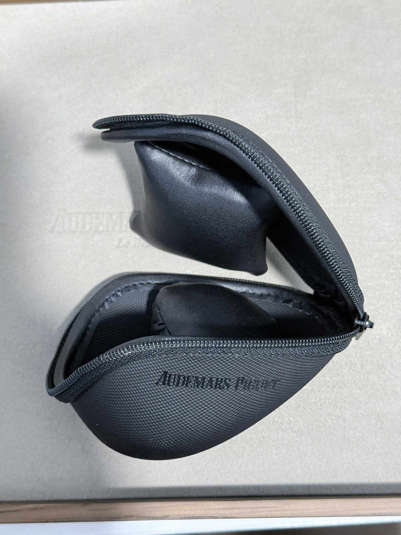 Cầu thủ Duy Mạnh bị mất đồng hồ trị giá hơn 1 tỷ đồng - Ảnh 3.