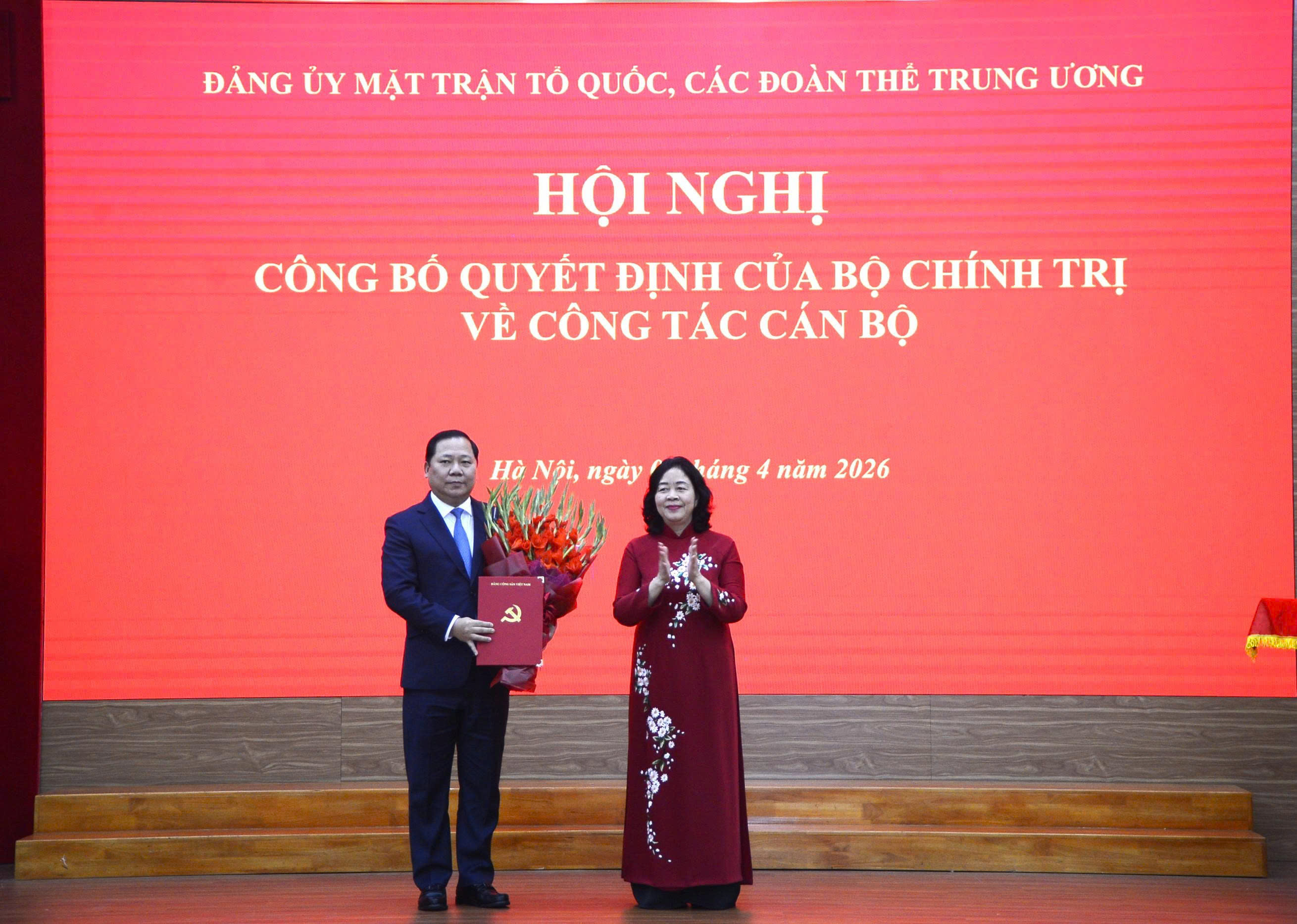 Ông Nguyễn Phi Long làm Phó Bí thư Thường trực Đảng ủy Mặt trận Tổ quốc, các đoàn thể Trung ương - Ảnh 1.