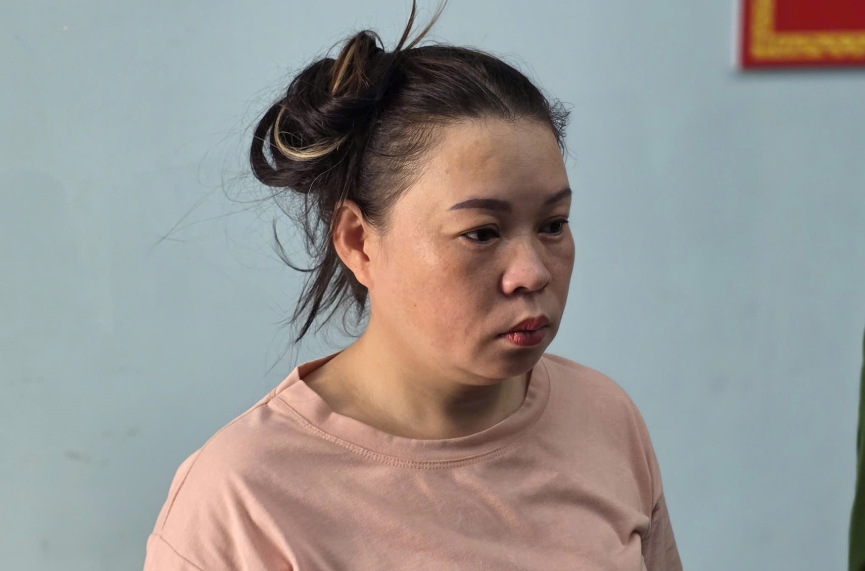 Vụ đánh 2 nữ gác chắn đường sắt ở Đà Nẵng: Bắt khẩn cấp người mẹ, con gái đang mang thai cũng liên quan- Ảnh 2. Vụ đánh 2 nữ gác chắn đường sắt ở Đà Nẵng: Bắt khẩn cấp người mẹ, con gái đang mang thai cũng liên quan- Ảnh 2.