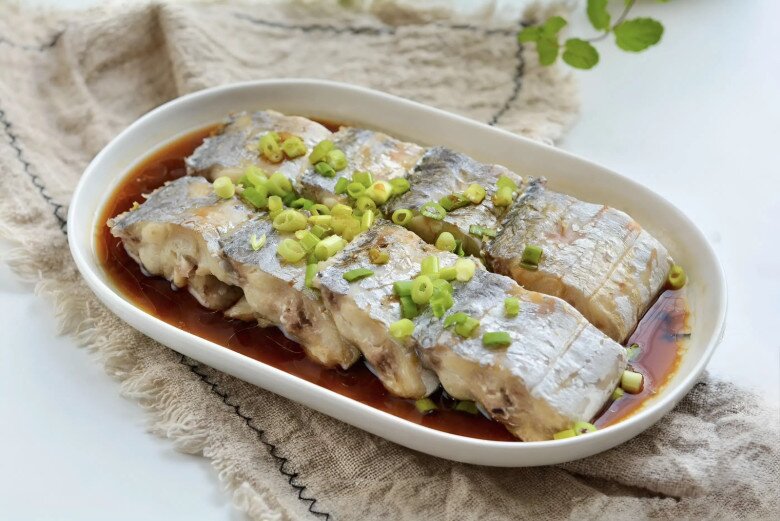 Loại cá giá rẻ, ít cholesterol, giàu đạm, phù hợp cho người già, trẻ nhỏ ăn vì ít xương - Ảnh 2.