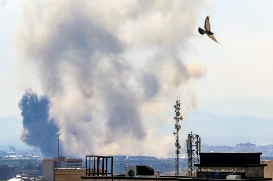 Phản ứng của Iran khi ông Trump đồng ý ngừng ném bom 2 tuần- Ảnh 1. Phản ứng của Iran khi ông Trump đồng ý ngừng ném bom 2 tuần- Ảnh 1.