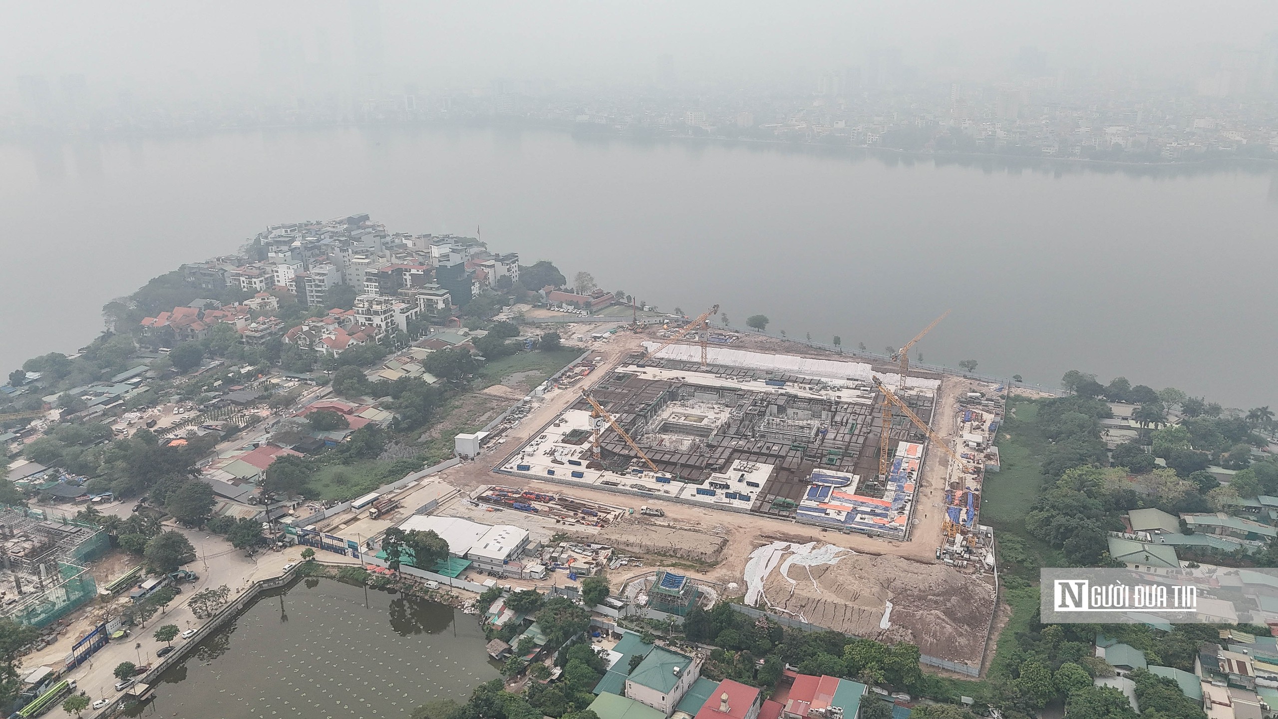 Hà Nội: Toàn cảnh đại công trường xây dựng nhà hát Opera bên cạnh hồ Tây- Ảnh 1.