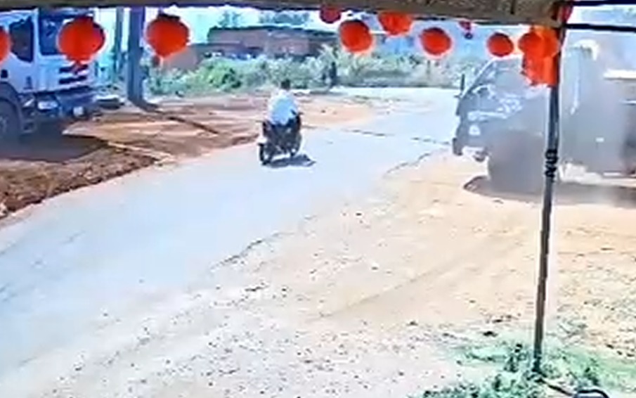 Tai nạn giao thông hy hữu: Chú rể đâm vào dây căng ngang đường khi đi mua đá cưới