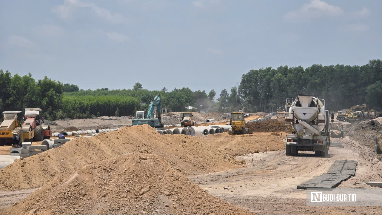 Chủ tịch tỉnh Đồng Nai thúc tiến độ loạt dự án trọng điểm - Ảnh 4.