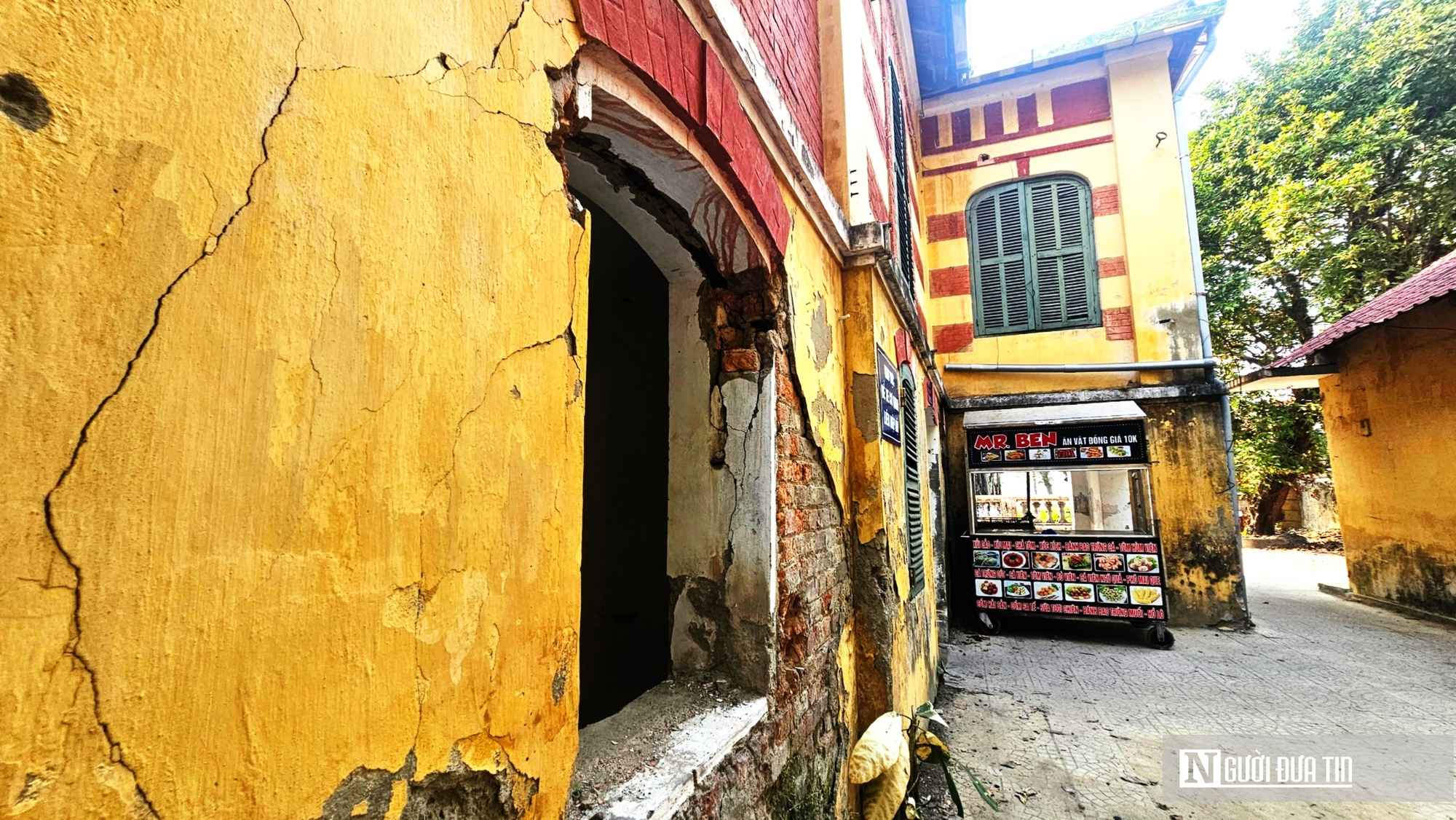 Cận cảnh biệt thự cổ trên đất “vàng” ở Huế chờ ngày “nhường chỗ” cho khách sạn cao cấp- Ảnh 6. Cận cảnh biệt thự cổ trên đất “vàng” ở Huế chờ ngày “nhường chỗ” cho khách sạn cao cấp- Ảnh 6.