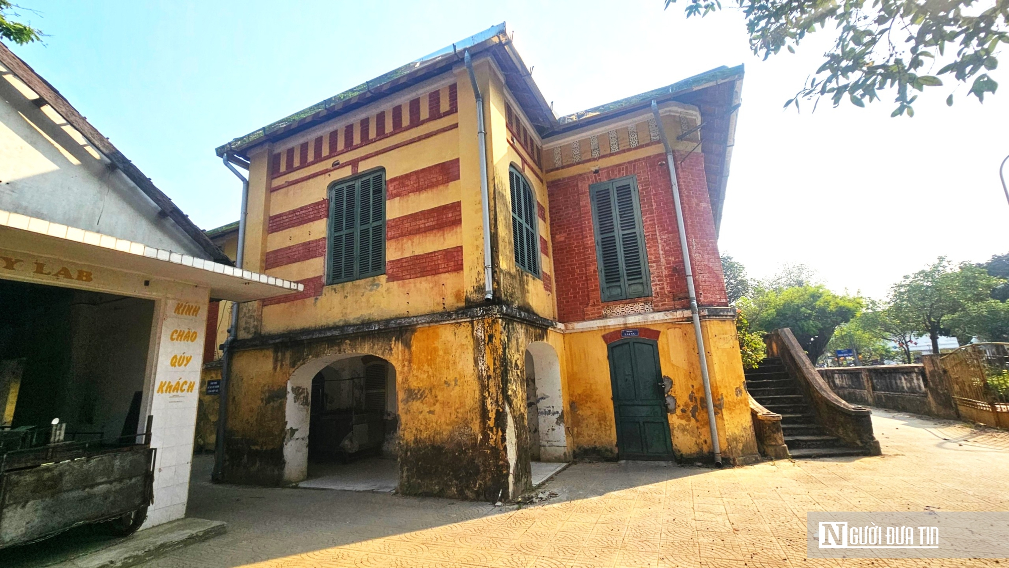 Cận cảnh biệt thự cổ trên đất “vàng” ở Huế chờ ngày “nhường chỗ” cho khách sạn cao cấp- Ảnh 7. Cận cảnh biệt thự cổ trên đất “vàng” ở Huế chờ ngày “nhường chỗ” cho khách sạn cao cấp- Ảnh 7.