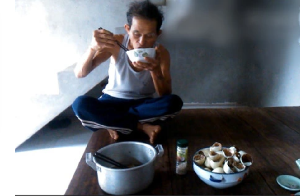 Bí ẩn dị nhân “dạ dày không đáy”: Tráng miệng 30 quả trứng vẫn gầy, khoa học chưa thể lý giải - Ảnh 1.