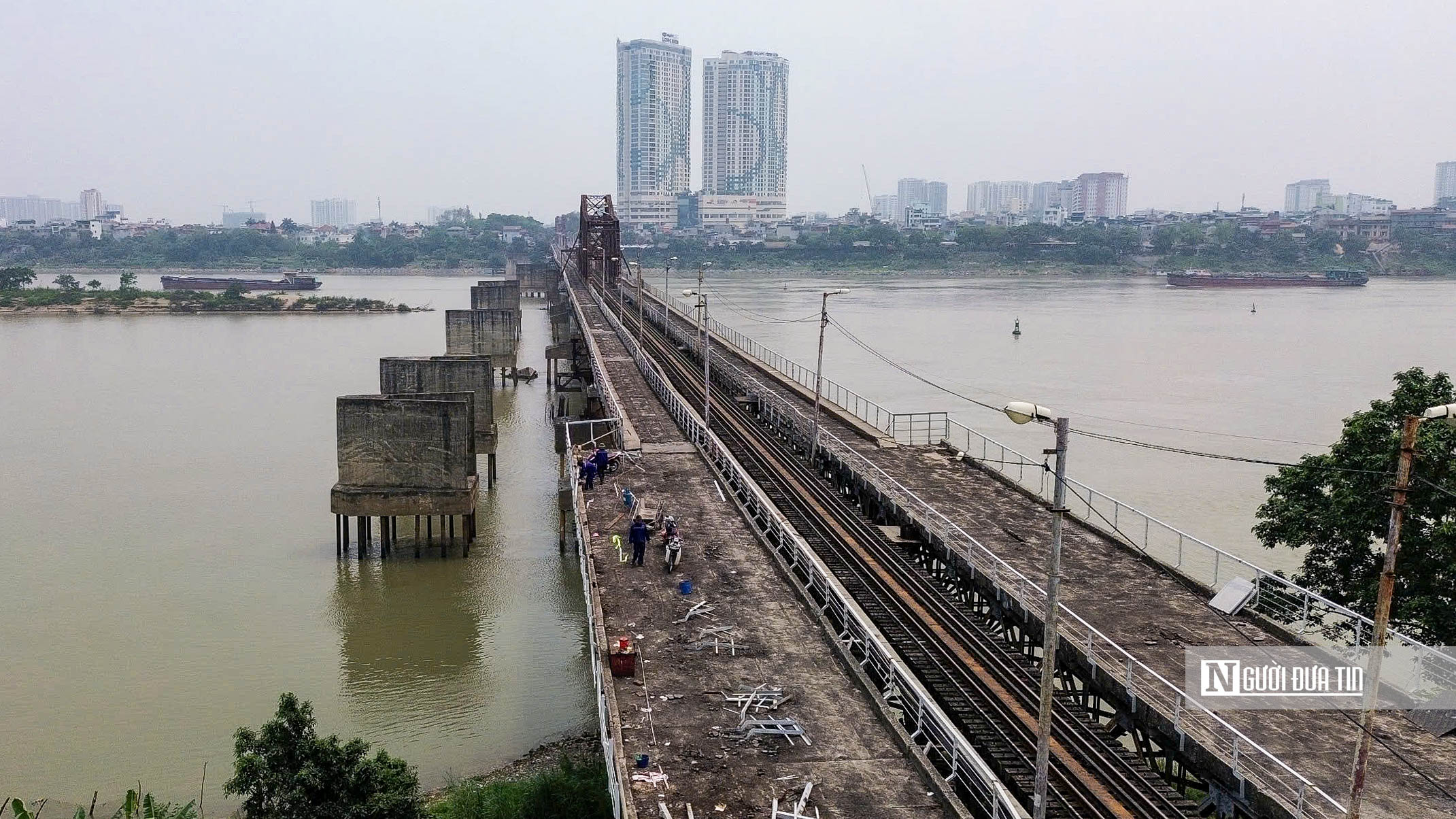 Cận cảnh sửa chửa cầu Long Biên - Ảnh 4.