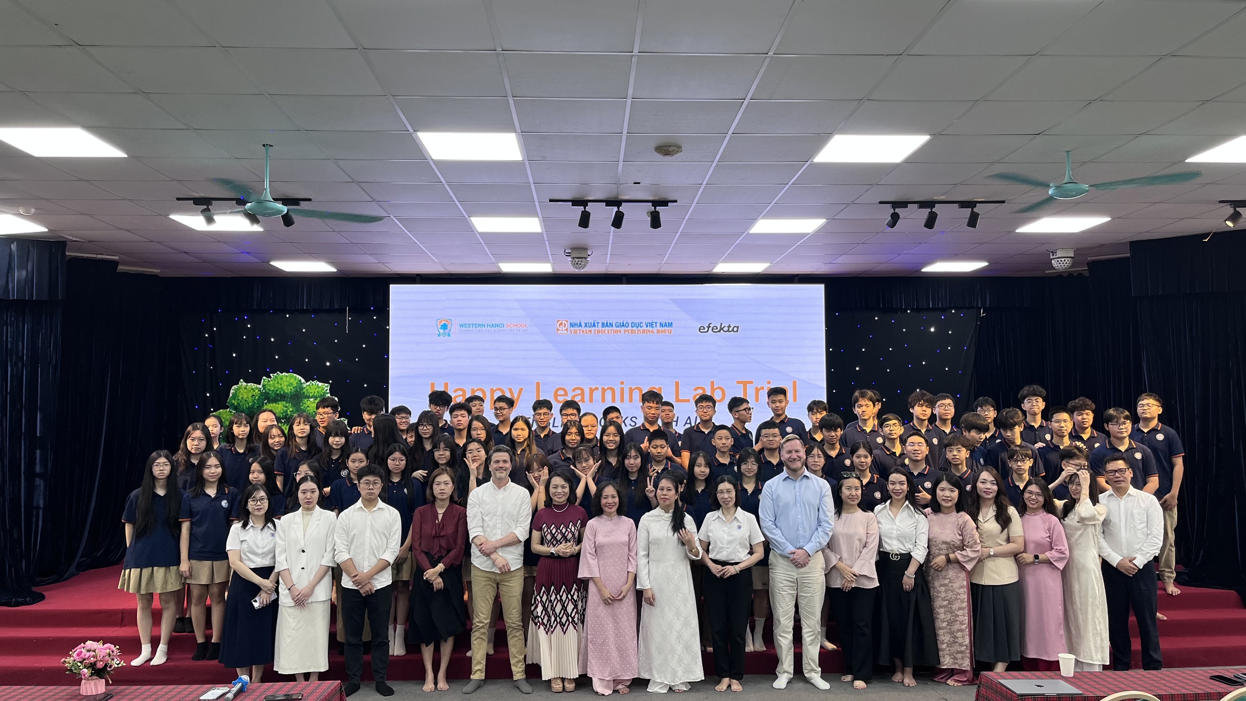 NXBGDVN kiểm thử mô hình dạy và học tiếng Anh bằng sách và AI- Ảnh 3. NXBGDVN kiểm thử mô hình dạy và học tiếng Anh bằng sách và AI- Ảnh 3.