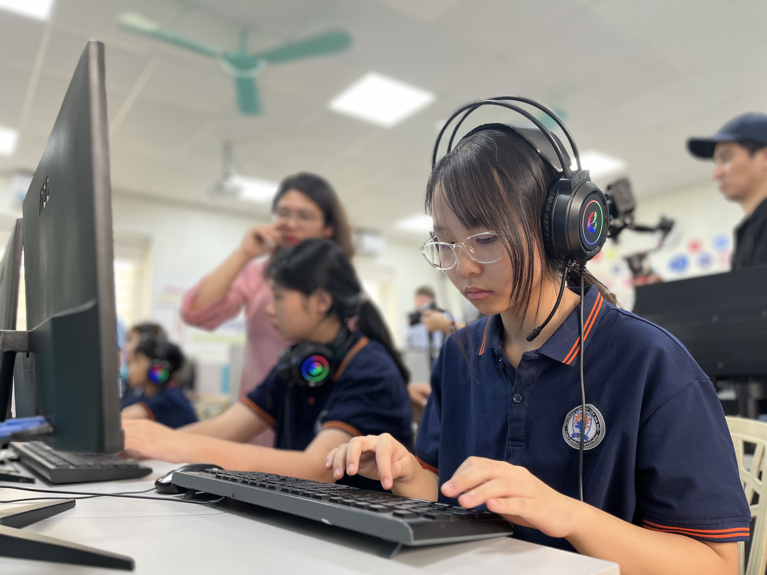 NXBGDVN kiểm thử mô hình dạy và học tiếng Anh bằng sách và AI- Ảnh 4. NXBGDVN kiểm thử mô hình dạy và học tiếng Anh bằng sách và AI- Ảnh 4.