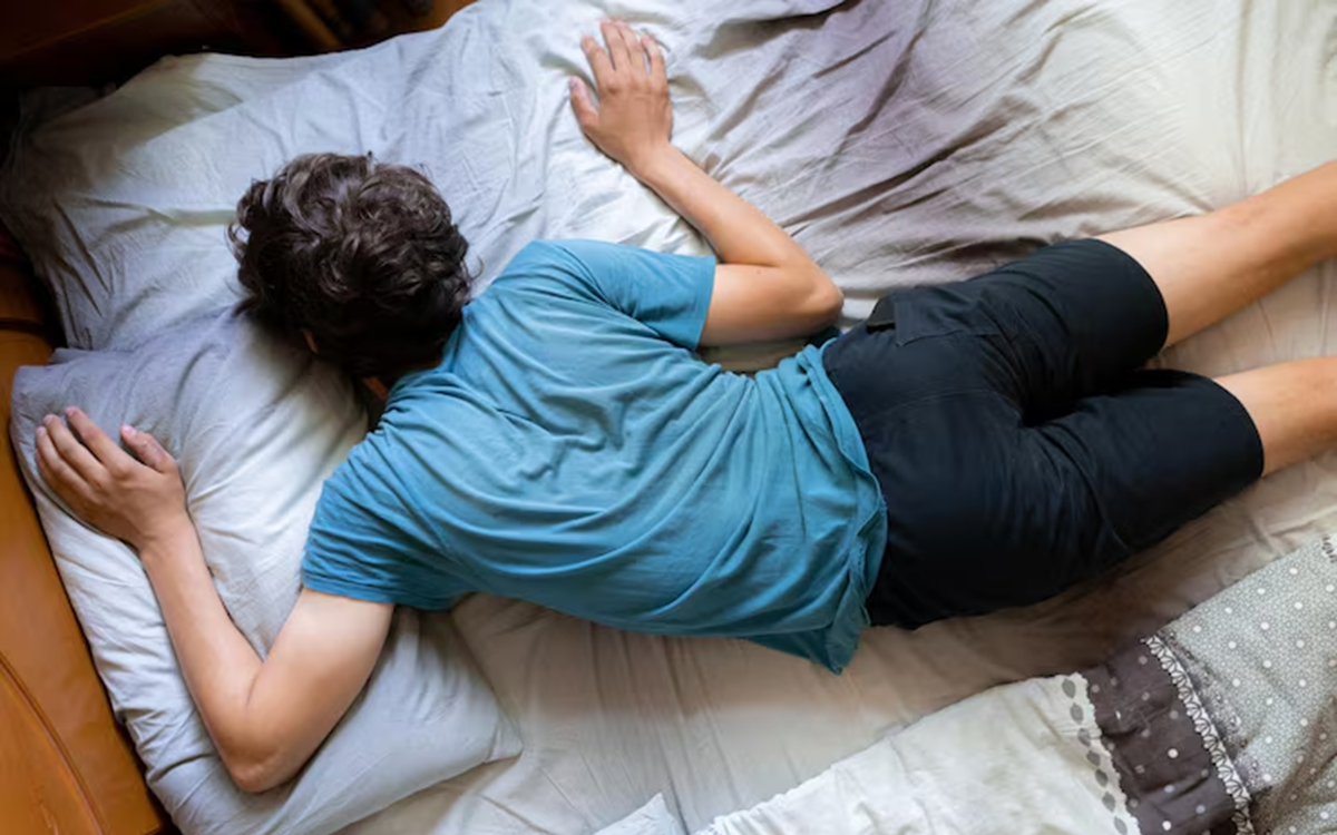 Người phụ nữ 60 tuổi tử vong giữa đ&ecirc;m, b&aacute;c sĩ cảnh b&aacute;o th&oacute;i quen "b&agrave;o m&ograve;n" sức khỏe - Ảnh 2.