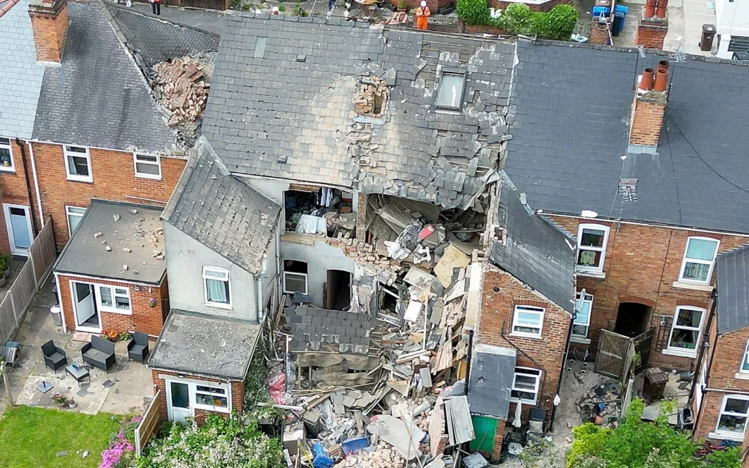 Người đ&agrave;n &ocirc;ng 50 tuổi tử vong đột ngột do tập thể dục theo c&aacute;ch "lạ đời" học tr&ecirc;n mạng - Ảnh 2.