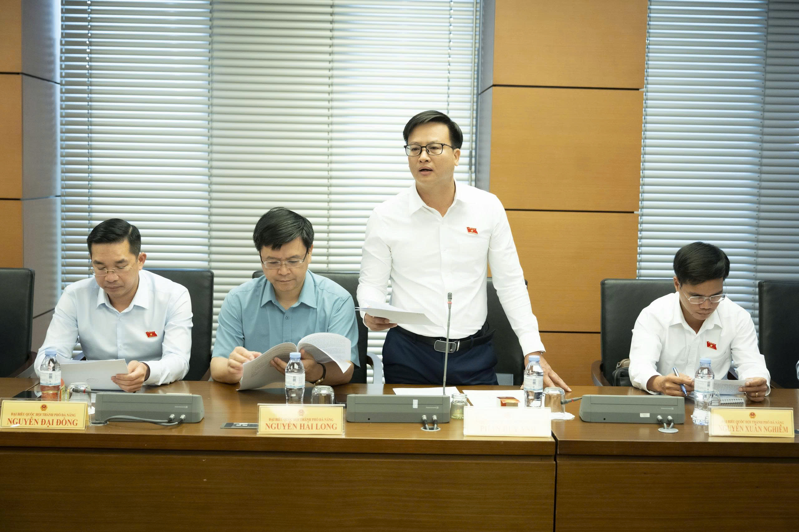 ĐBQH: Dự án chỉ cần chậm 1 năm là mất hàng tỷ USD, lãng phí vô cùng lớn- Ảnh 2.