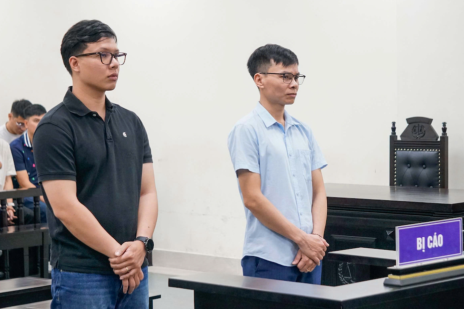 Vụ ch&aacute;y ở Trung K&iacute;nh khiến 15 người chết: 2 cựu c&aacute;n bộ c&ocirc;ng an lĩnh &aacute;n, kiến nghị xử l&yacute; h&igrave;nh sự chủ trọ- Ảnh 1.