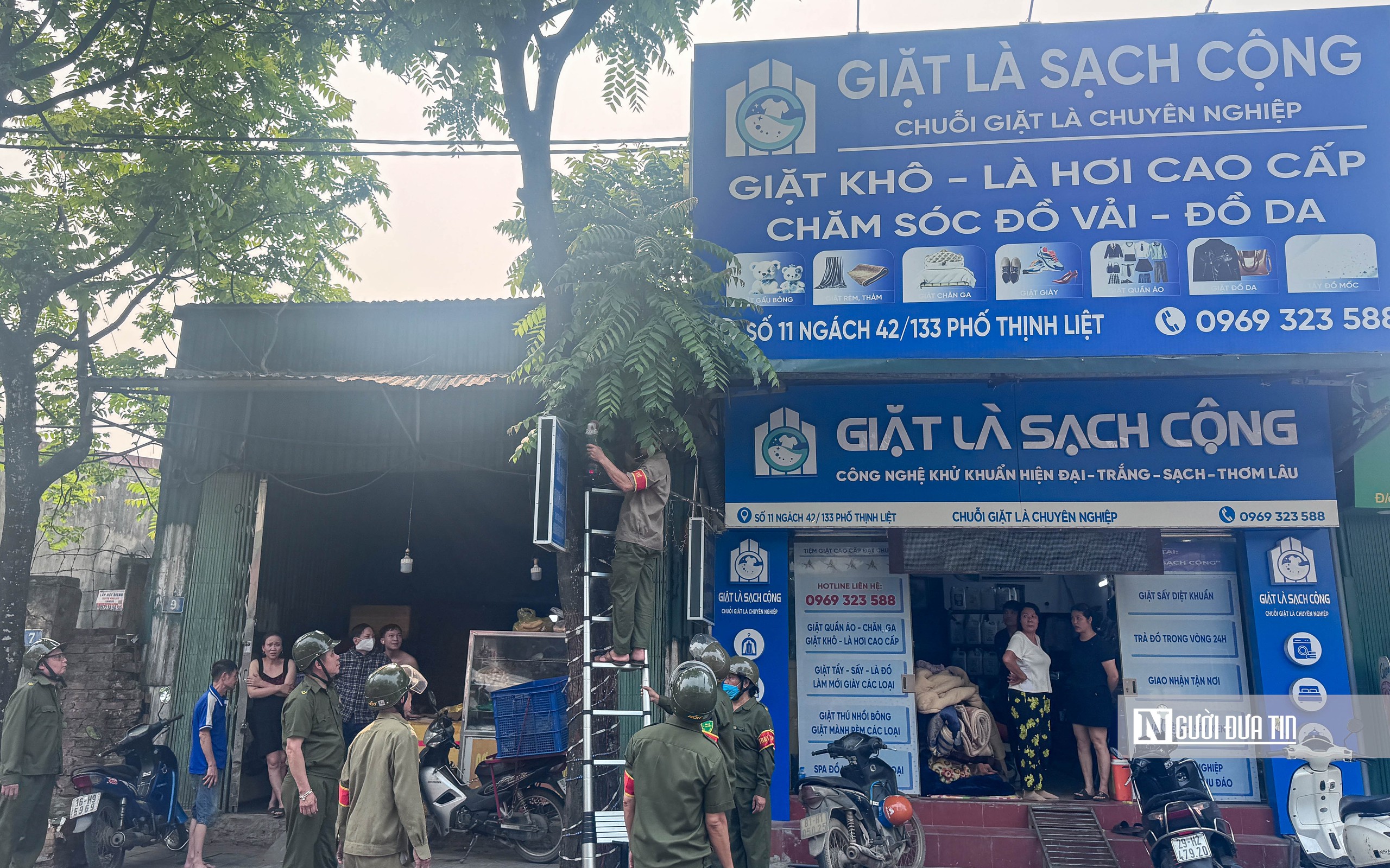 Công an Hà Nội kiên quyết lập lại trật tự đô thị- Ảnh 2. Công an Hà Nội kiên quyết lập lại trật tự đô thị- Ảnh 2.