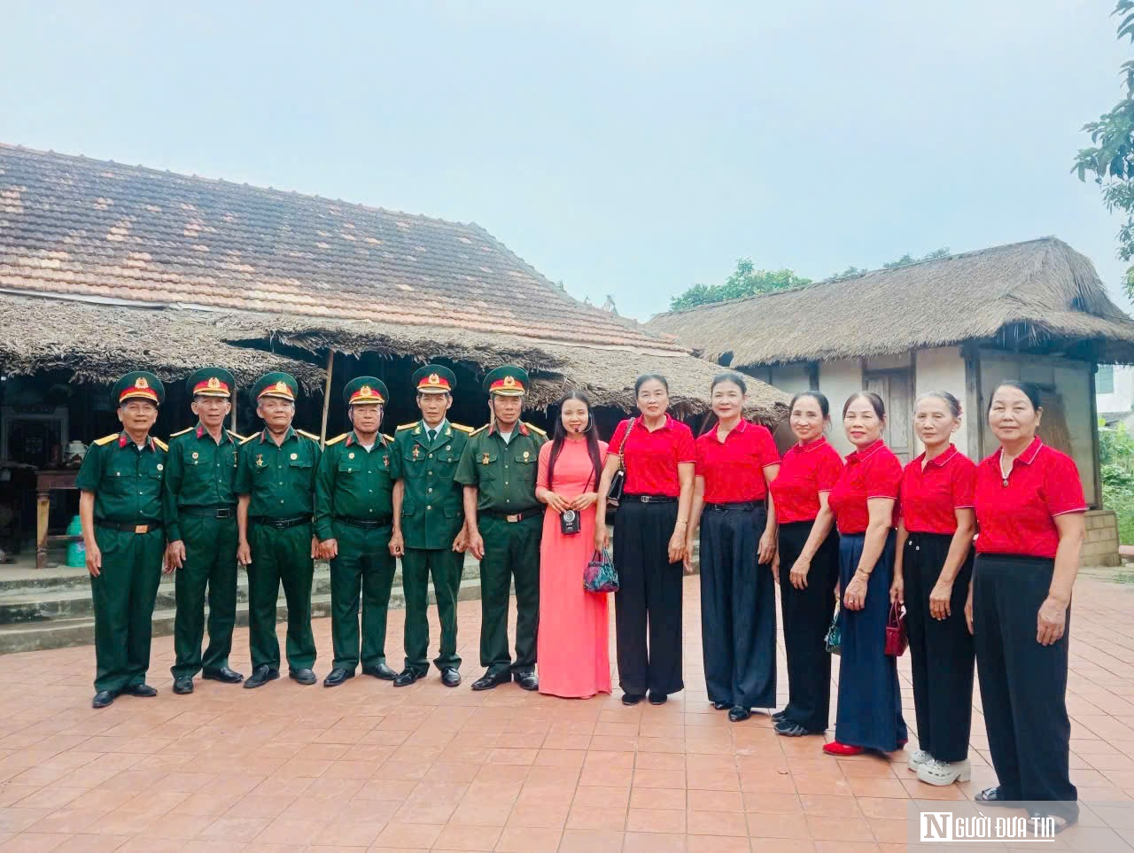 Người dân xúc động khi đến thăm ngôi nhà tuổi thơ của Đại tướng Võ Nguyên Giáp- Ảnh 7.