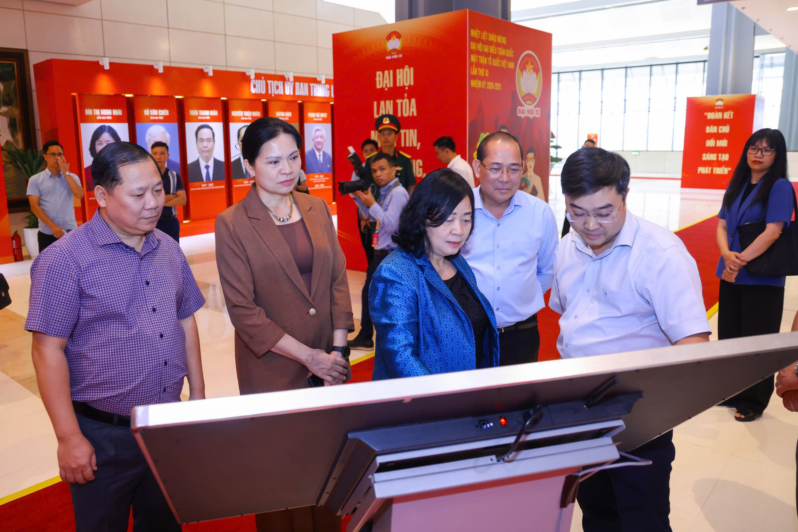 Mặt trận Tổ quốc Việt Nam - Nòng cốt chính trị trong tập hợp, đoàn kết và phát huy vai trò của nhân dân trong kỷ nguyên mới theo tinh thần Đại hội XIV của Đảng- Ảnh 6.