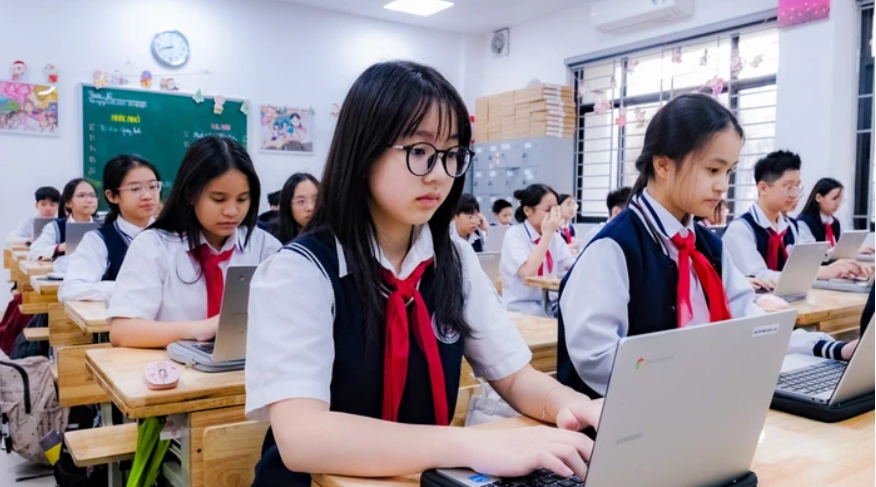 Hà Nội siết chuẩn trường chất lượng cao: Học sinh THCS phải đạt B1, THPT đạt B2 ngoại ngữ- Ảnh 1.