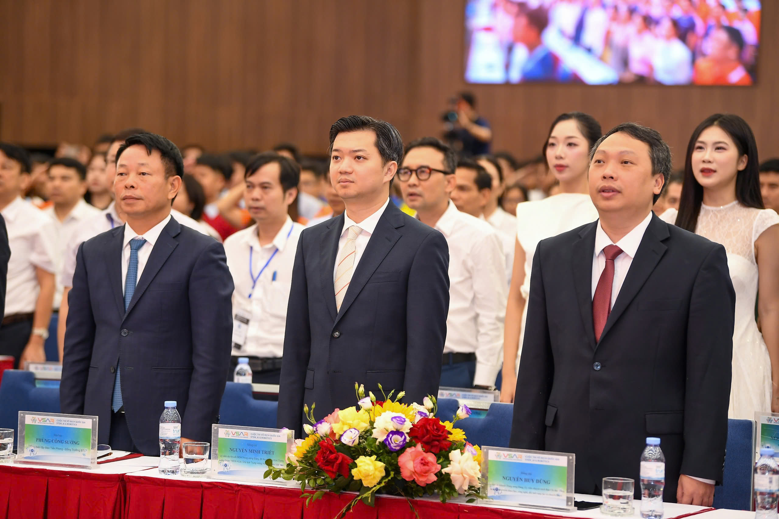 Khai mạc Chung kết quốc gia cuộc thi STEM, AI và Robotics 2025-2026 - Ảnh 2.