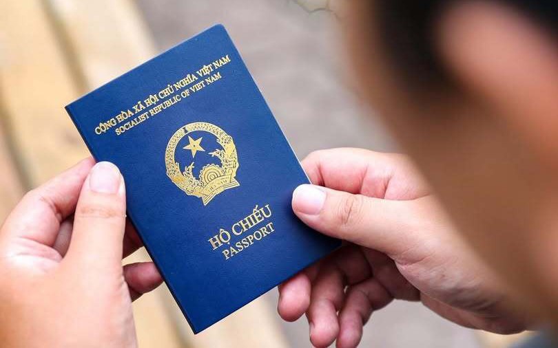 Cảnh báo thủ đoạn lừa đảo qua trả hộ chiếu đường bưu điện