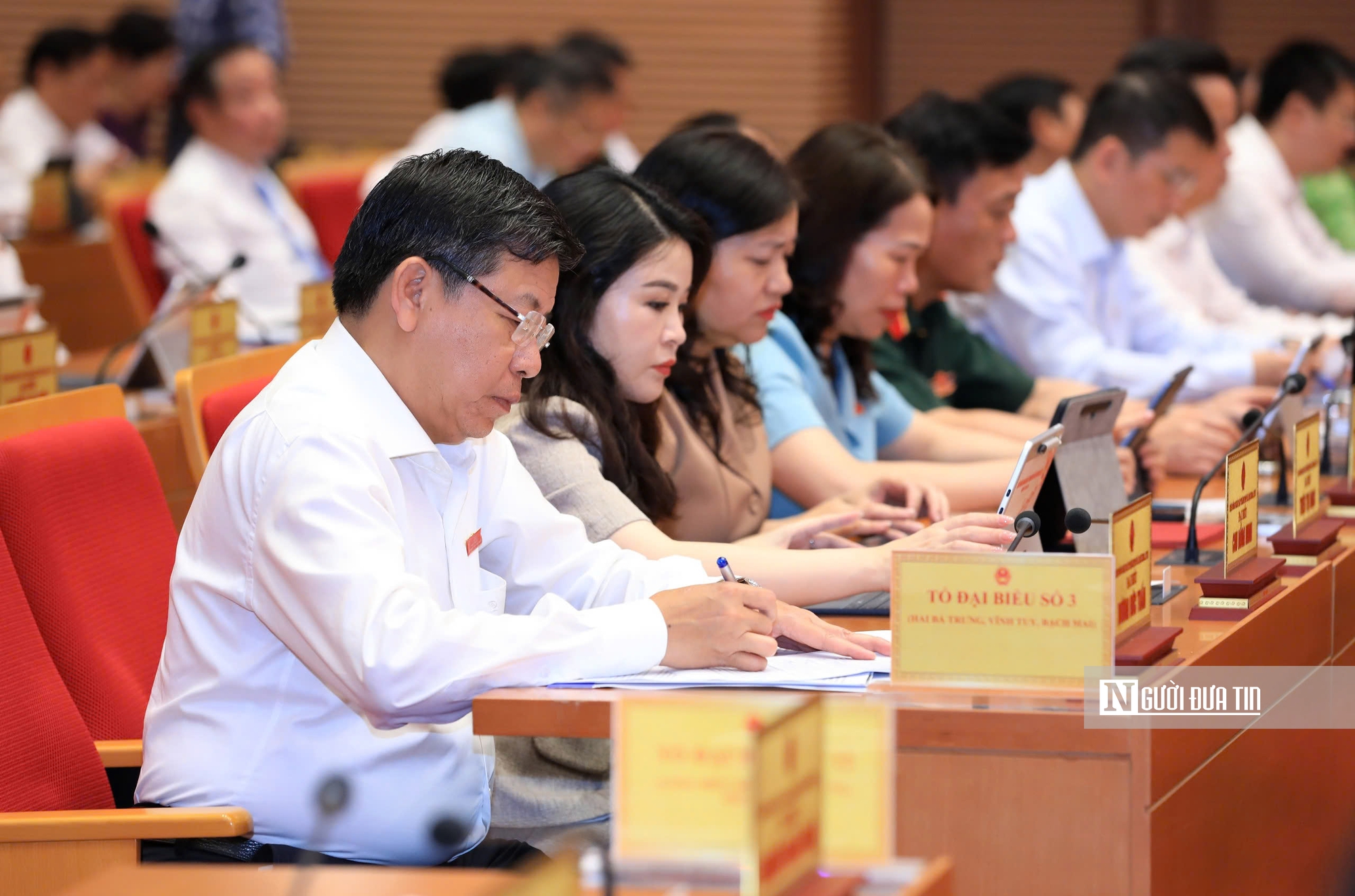 Hà Nội bầu bổ sung 2 Phó Chủ tịch UBND - Ảnh 3.