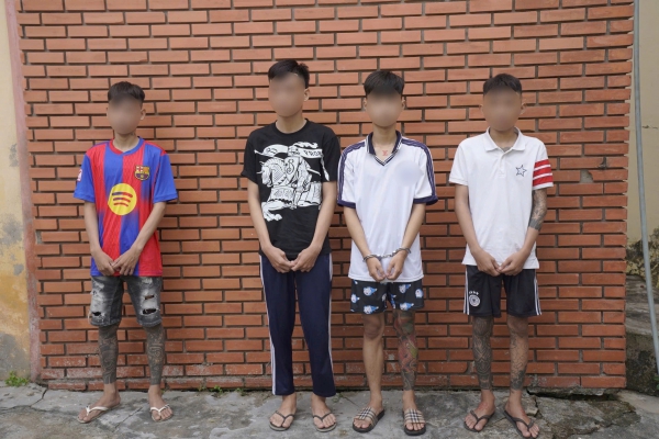 M&acirc;u thuẫn, nam thanh ni&ecirc;n 17 tuổi bị đ&acirc;m tử vong trong qu&aacute;n c&agrave; ph&ecirc;- Ảnh 1.