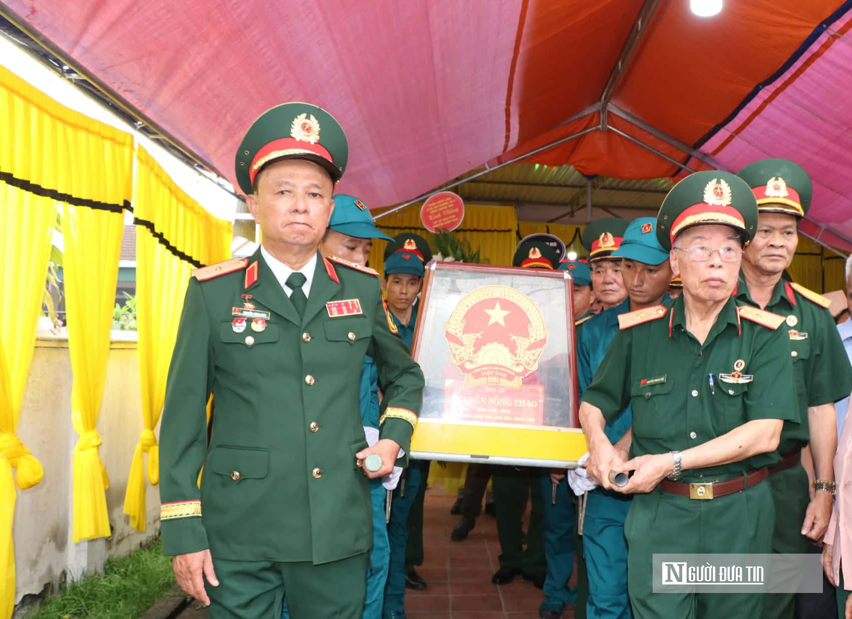 Xúc động lễ truy điệu và an táng hài cốt AHLLVTND Nguyễn Sông Thao- Ảnh 2.