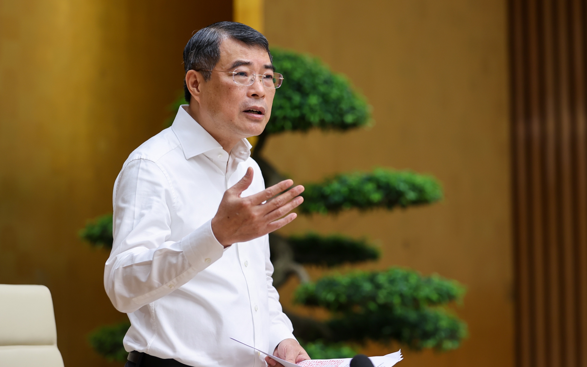 Thủ tướng yêu cầu các Bộ trưởng kiểm điểm trách nhiệm do chậm ban hành văn bản - Ảnh 2.