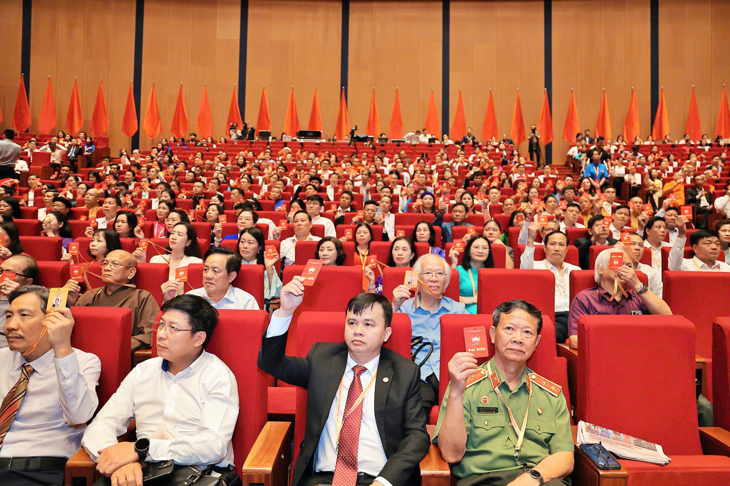 Khai mạc Đại hội đại biểu toàn quốc MTTQ Việt Nam lần thứ XI - Ảnh 3.