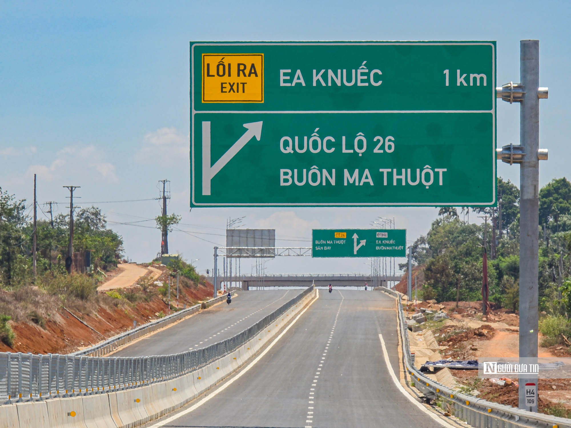 Cận cảnh đoạn cao tốc d&agrave;i nhất nối rừng &ndash; biển qua tỉnh Đắk Lắk sẽ khai th&aacute;c trong năm 2026- Ảnh 10.