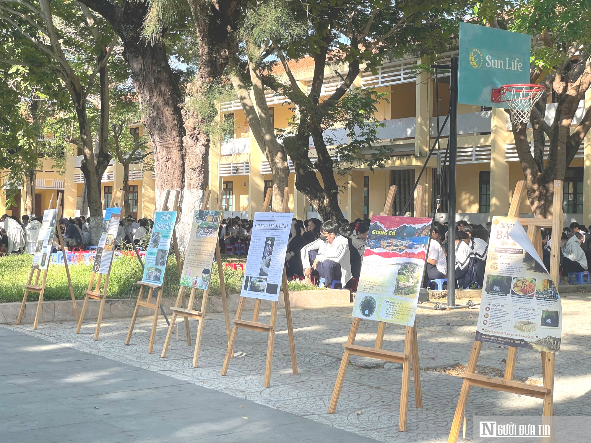 Đà Nẵng trang bị kỹ năng ứng xử học đường, dùng mạng xã hội an toàn cho học sinh- Ảnh 2. Đà Nẵng trang bị kỹ năng ứng xử học đường, dùng mạng xã hội an toàn cho học sinh- Ảnh 2.