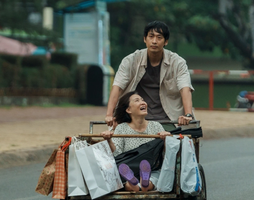 “Mang mẹ đi bỏ” trên phim và nỗi đau “mang cha bỏ chùa” ngoài đời  - Ảnh 1.