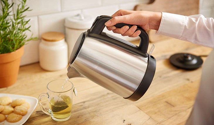 Cách loại bỏ cặn lắng trong ấm điện siêu sạch, siêu nhanh - Ảnh 1.