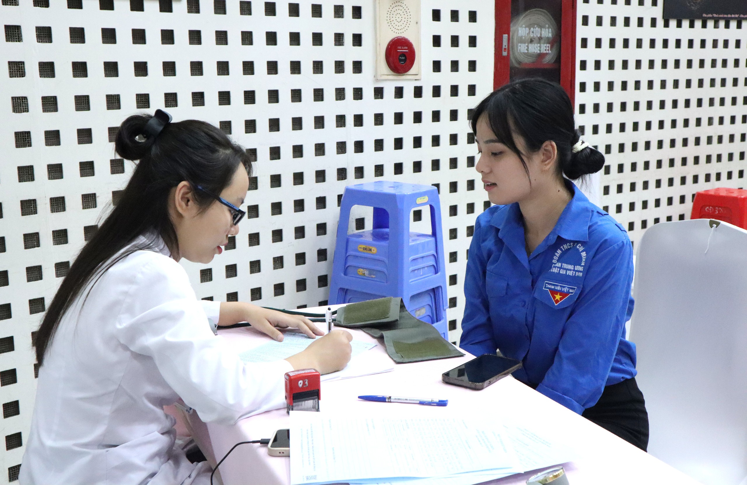 Tuổi trẻ Hội Luật gia Việt Nam tham gia hiến máu nhân đạo- Ảnh 1.