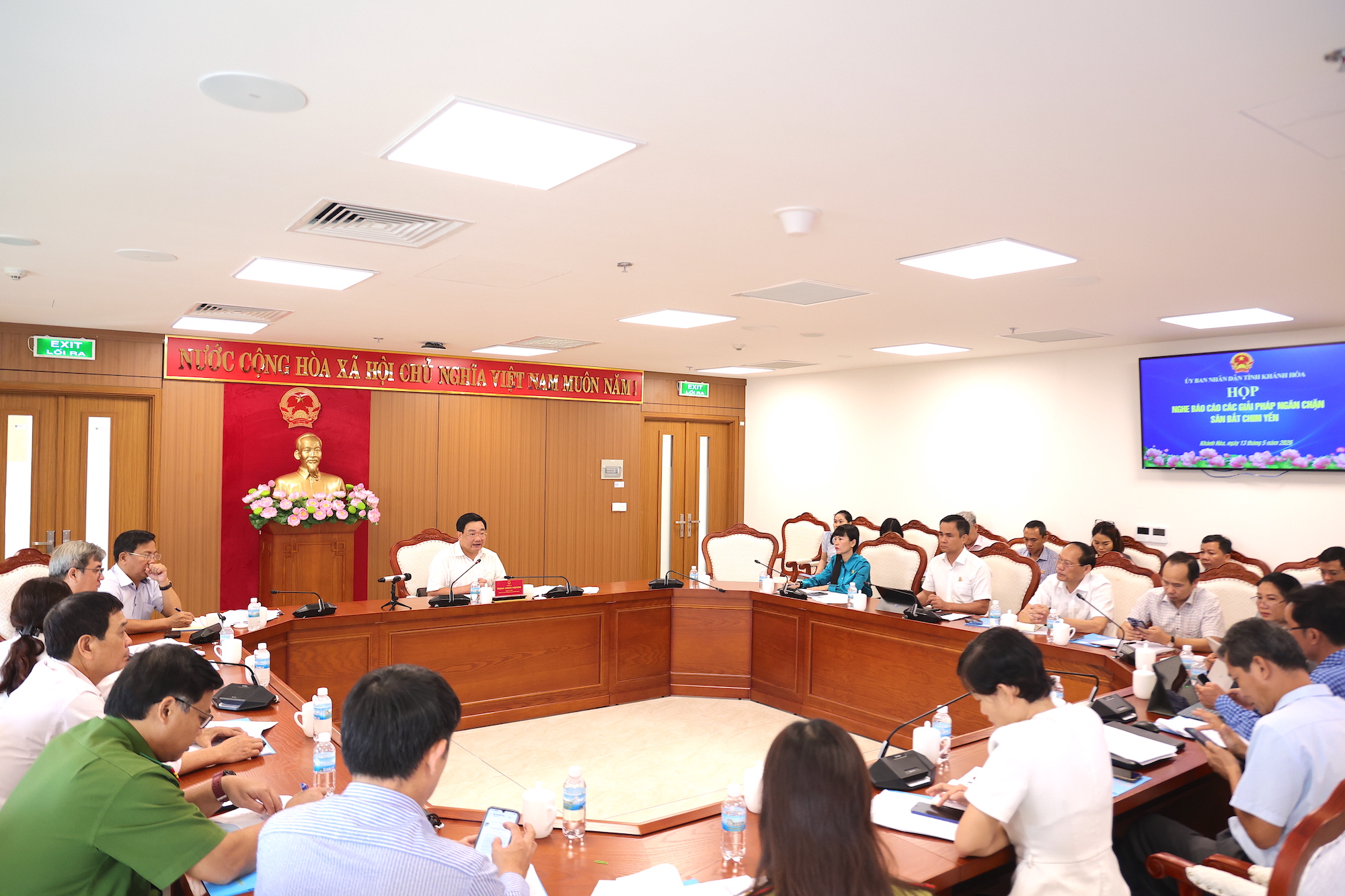 Yến sào Khánh Hòa kiến nghị siết xử lý nạn săn bắt chim yến trái phép- Ảnh 2.