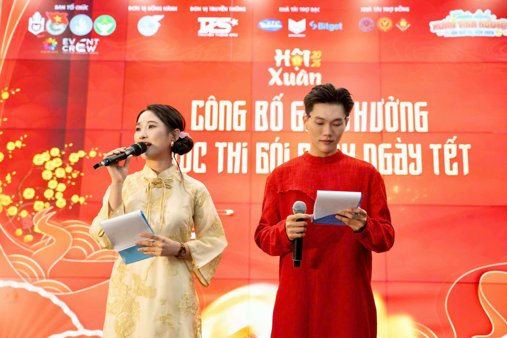 Sáng Giảng Đường, Trưa Sàn Tập, Tối Dưới Ánh Đèn Nhung - Ảnh 3.