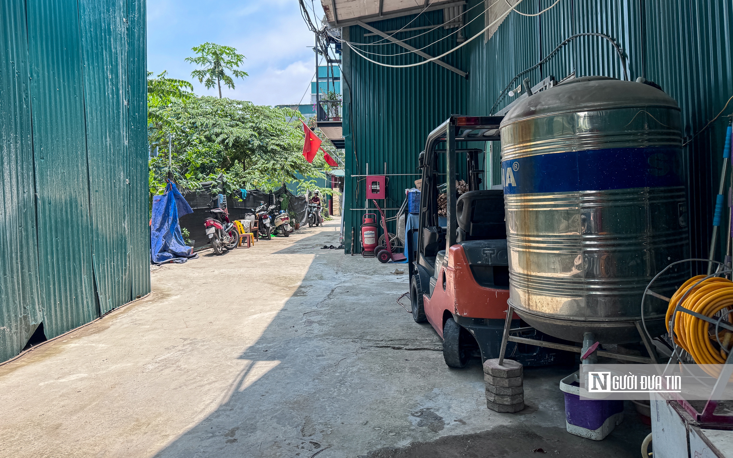 Loạt nhà xưởng "bức tử" các hồ ở Hà Nội sắp bị kiểm tra- Ảnh 20. Loạt nhà xưởng "bức tử" các hồ ở Hà Nội sắp bị kiểm tra- Ảnh 20.