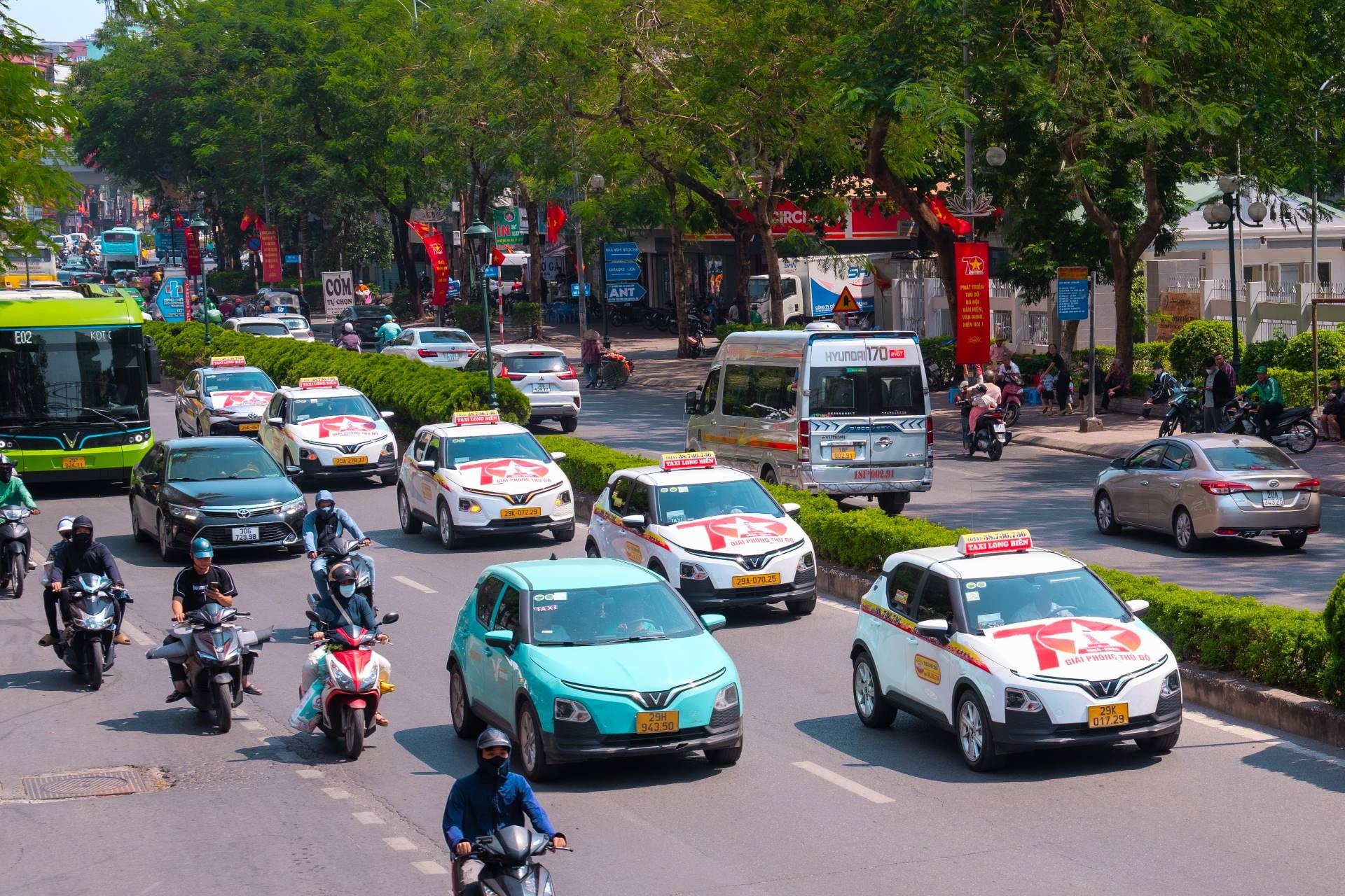 Taxi Hà Nội trước cuộc chuyển đổi lớn nhất từng có- Ảnh 1.