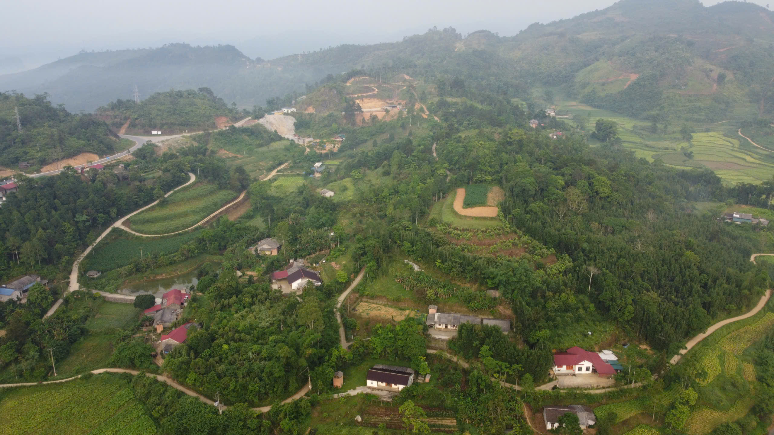 Hồ Bản Chang - nơi người trẻ tìm về “khoảng lặng xanh” giữa đại ngàn Ngân Sơn - Ảnh 10.