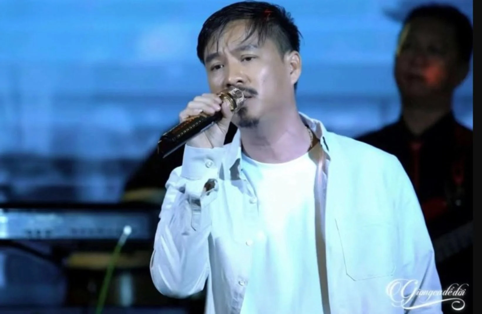Nam ca sĩ dòng nhạc bolero bị khởi tố về tội 