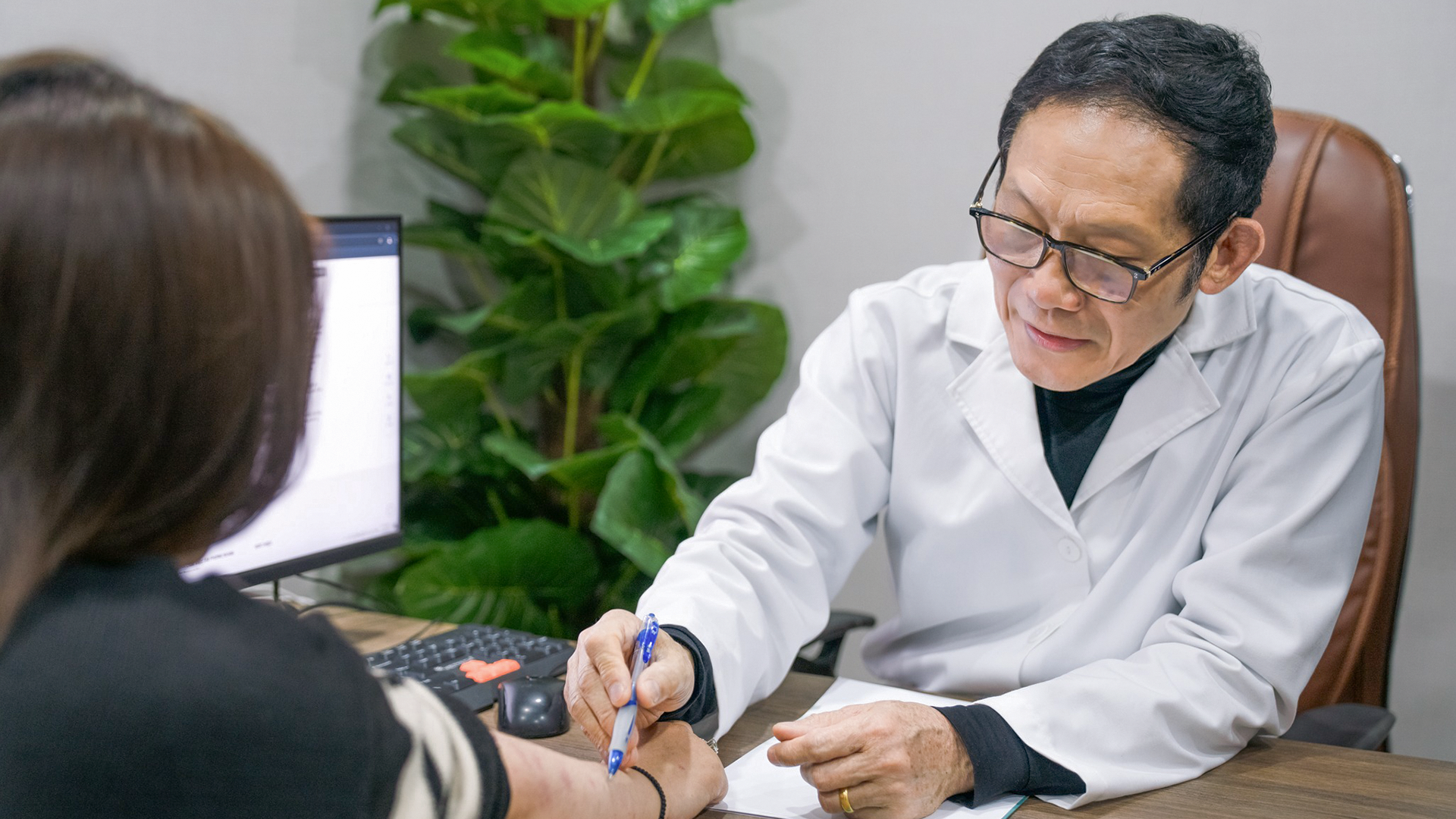 Điều trị vẩy nến hiệu quả tại St. Paul: Khác biệt từ nền tảng chuyên môn và hệ thống đạt chuẩn - Ảnh 4.