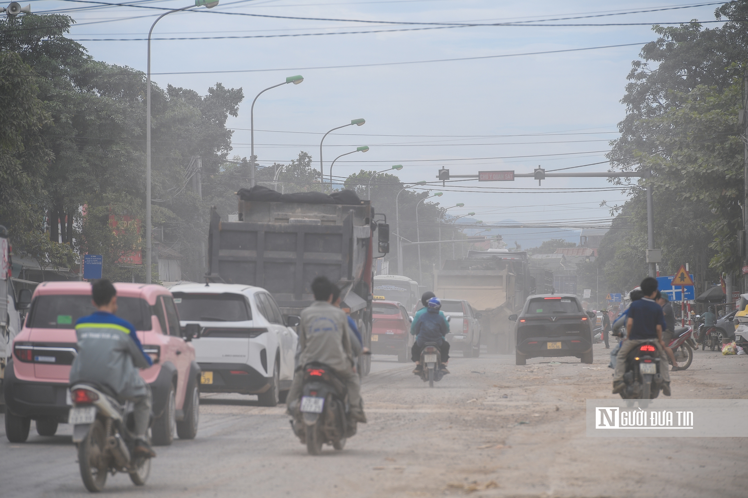 Người d&acirc;n H&agrave; Nội khổ sở sống chung với bụi bẩn, &ocirc; nhiễm b&ecirc;n dự &aacute;n mở rộng Quốc lộ 6- Ảnh 6.