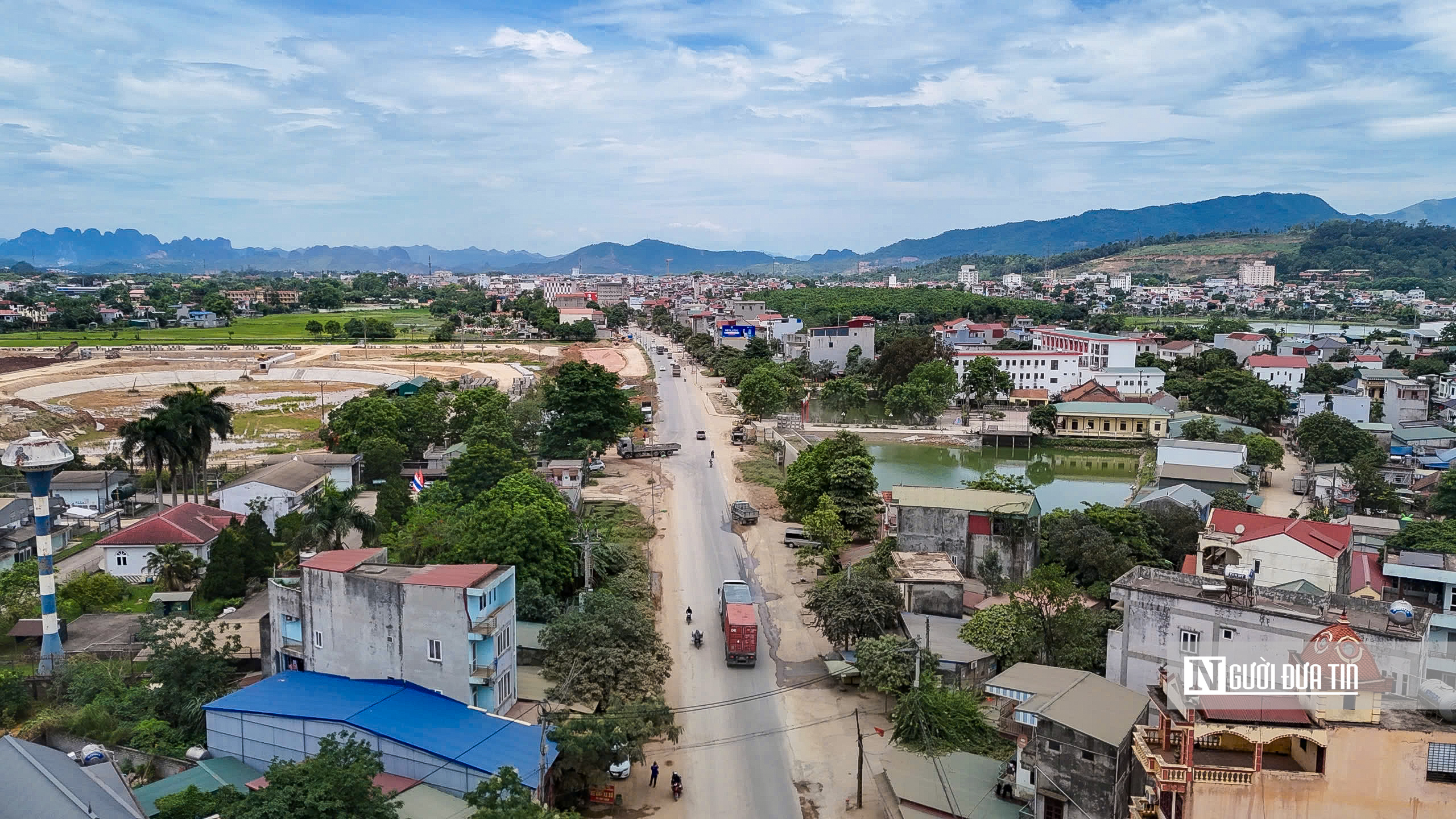 Người d&acirc;n H&agrave; Nội khổ sở sống chung với bụi bẩn, &ocirc; nhiễm b&ecirc;n dự &aacute;n mở rộng Quốc lộ 6- Ảnh 1.