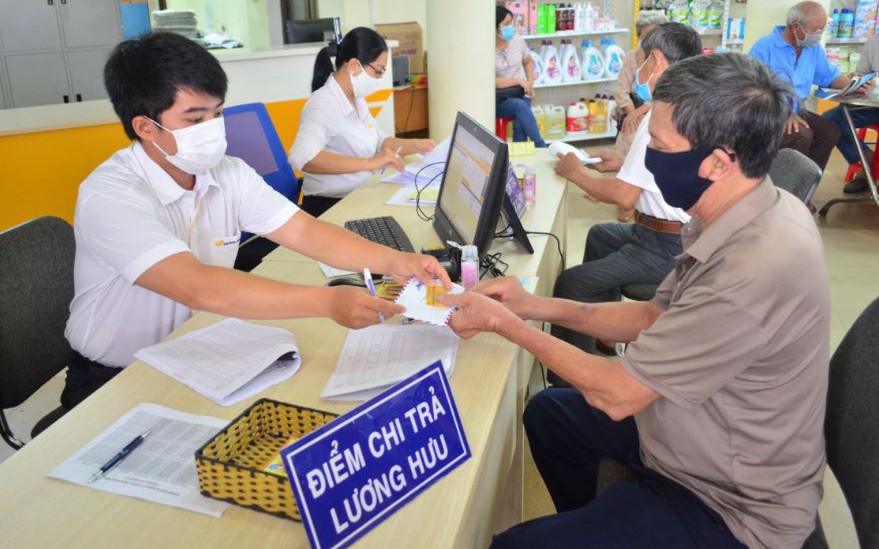 Đang nhận lương hưu, đi làm thêm có phải đóng BHXH? - Ảnh 2.