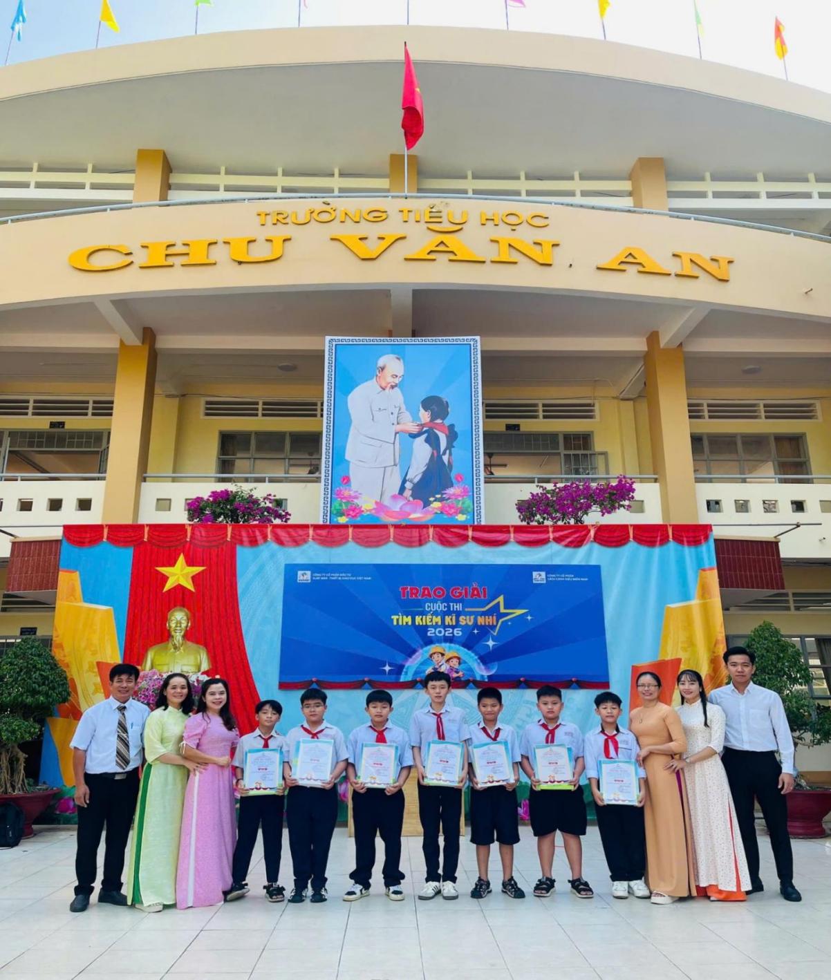 Khơi dậy đam mê sáng tạo trong hành trình "Tìm kiếm Kĩ sư nhí"- Ảnh 2. Khơi dậy đam mê sáng tạo trong hành trình "Tìm kiếm Kĩ sư nhí"- Ảnh 2.