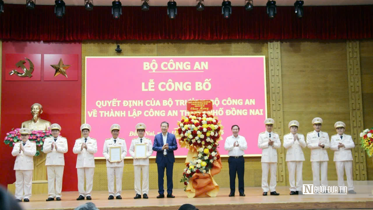 Đồng Nai bước vào dấu mốc lịch sử: Thành lập Công an thành phố và đổi tên Bộ CHQS thành phố Đồng Nai - Ảnh 4.