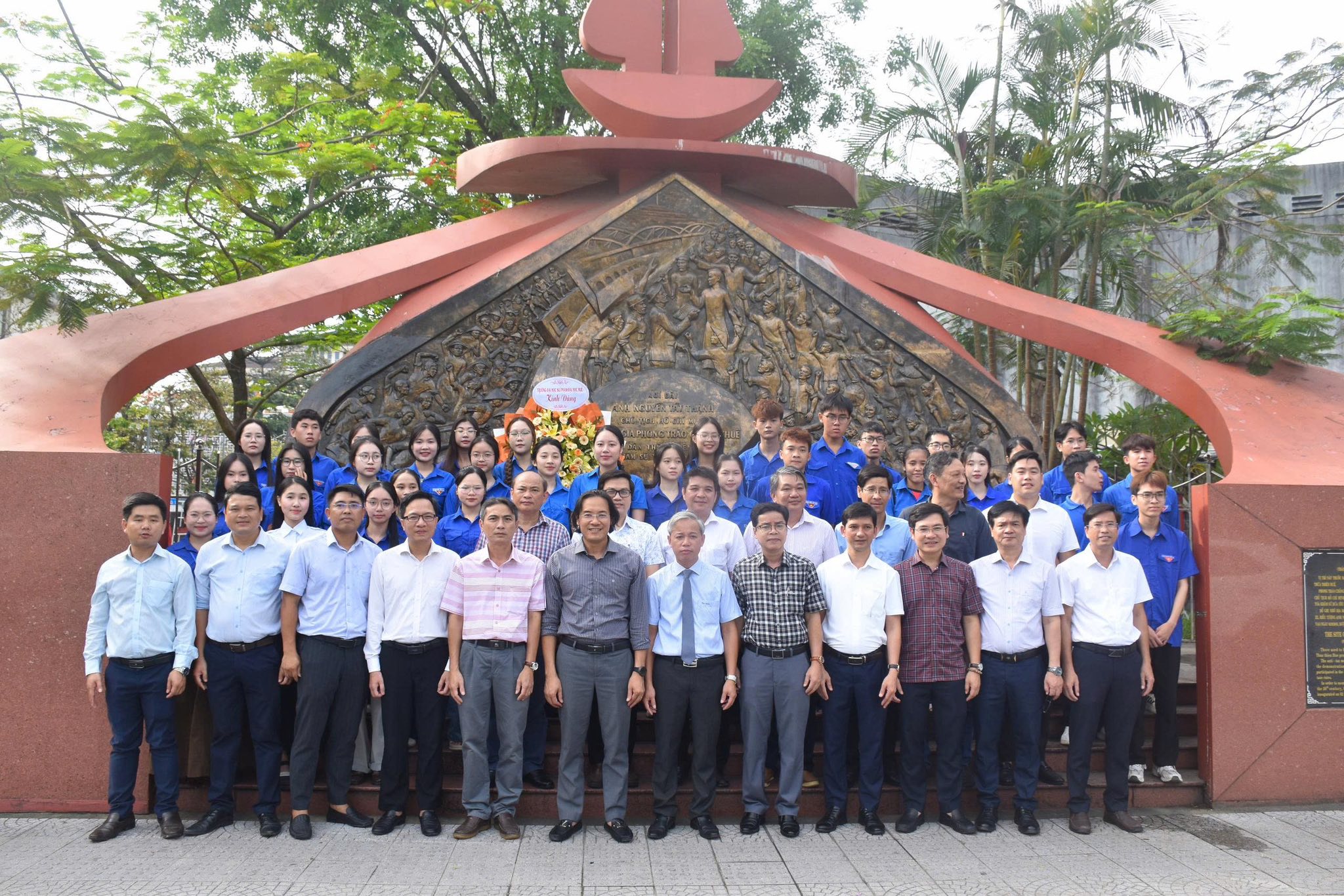 Hun đúc lý tưởng cho những giáo viên tương lai từ nơi ghi dấu chân Bác- Ảnh 2.
