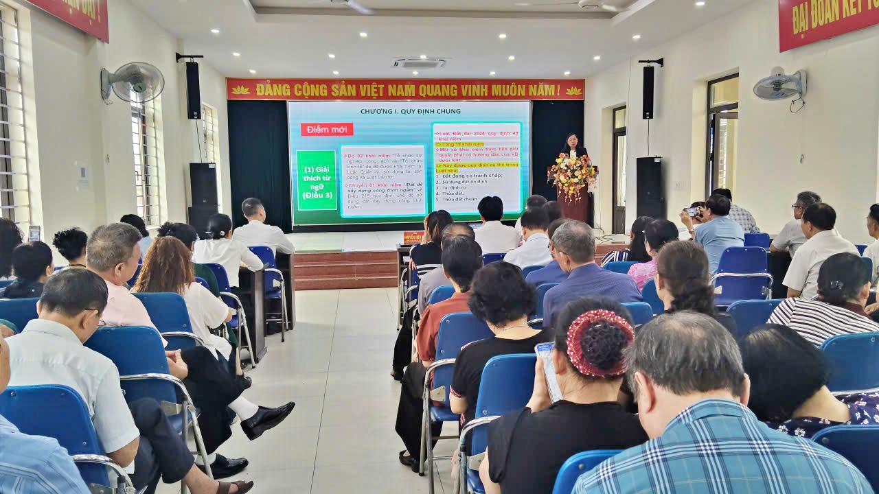 Đưa hoạt động trợ giúp pháp lý miễn phí đến gần người dân từ cơ sở - Ảnh 2.
